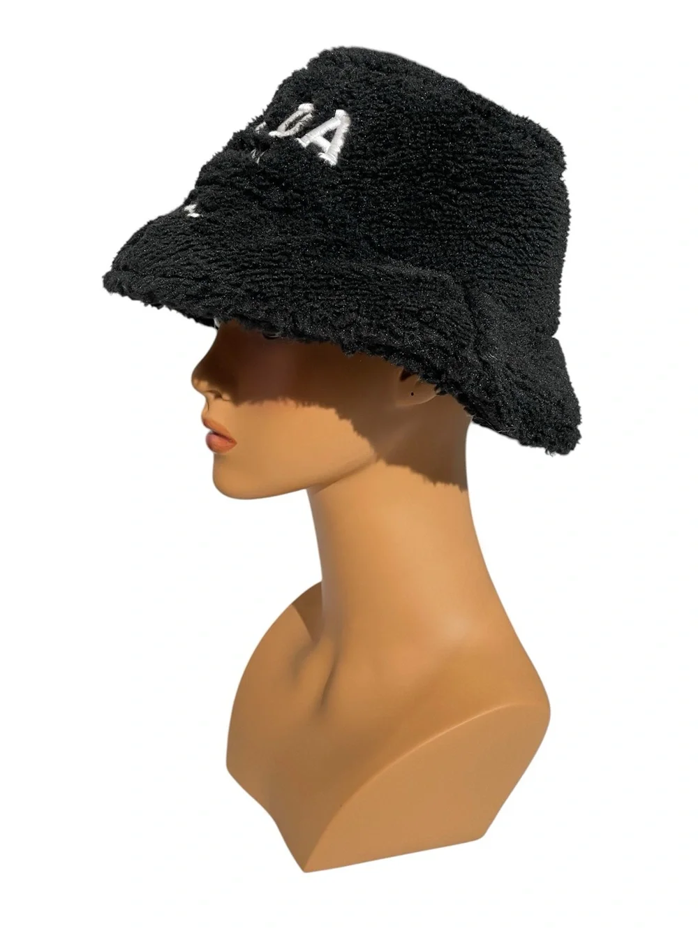 🎩 Women’s Black Fuzzy Bucket Hat 🎩